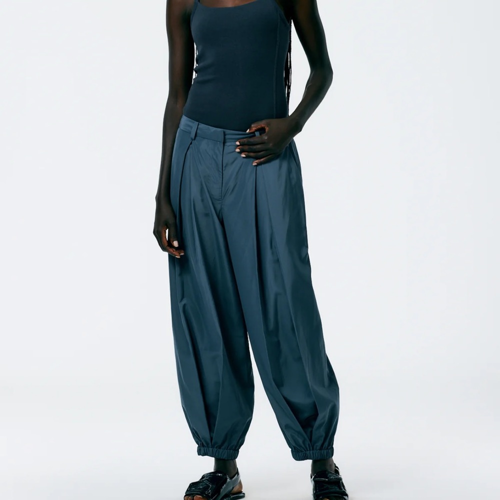 Tibi sporty nylon balloon pant, slate blue, size 10 regular length, EUC $125.